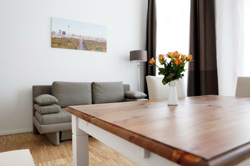 Sc 03 By Rockchair Apartments L Superhost Status L 2 Bedrooms Boxspringbeds Balcony Elevator - Cozy Family & Business Flair Welcomes You! Berlino Esterno foto