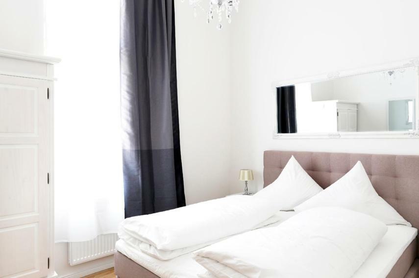 Sc 03 By Rockchair Apartments L Superhost Status L 2 Bedrooms Boxspringbeds Balcony Elevator - Cozy Family & Business Flair Welcomes You! Berlino Esterno foto